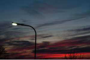 Prednosti LED uličnih svetilk pred klasičnimi meta-halogenskimi uličnimi svetilkami